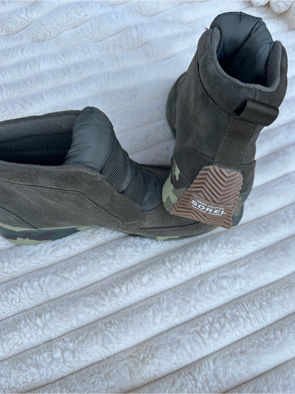 Sorel Women's Suede Ankle Boots in Olive Green and Brown